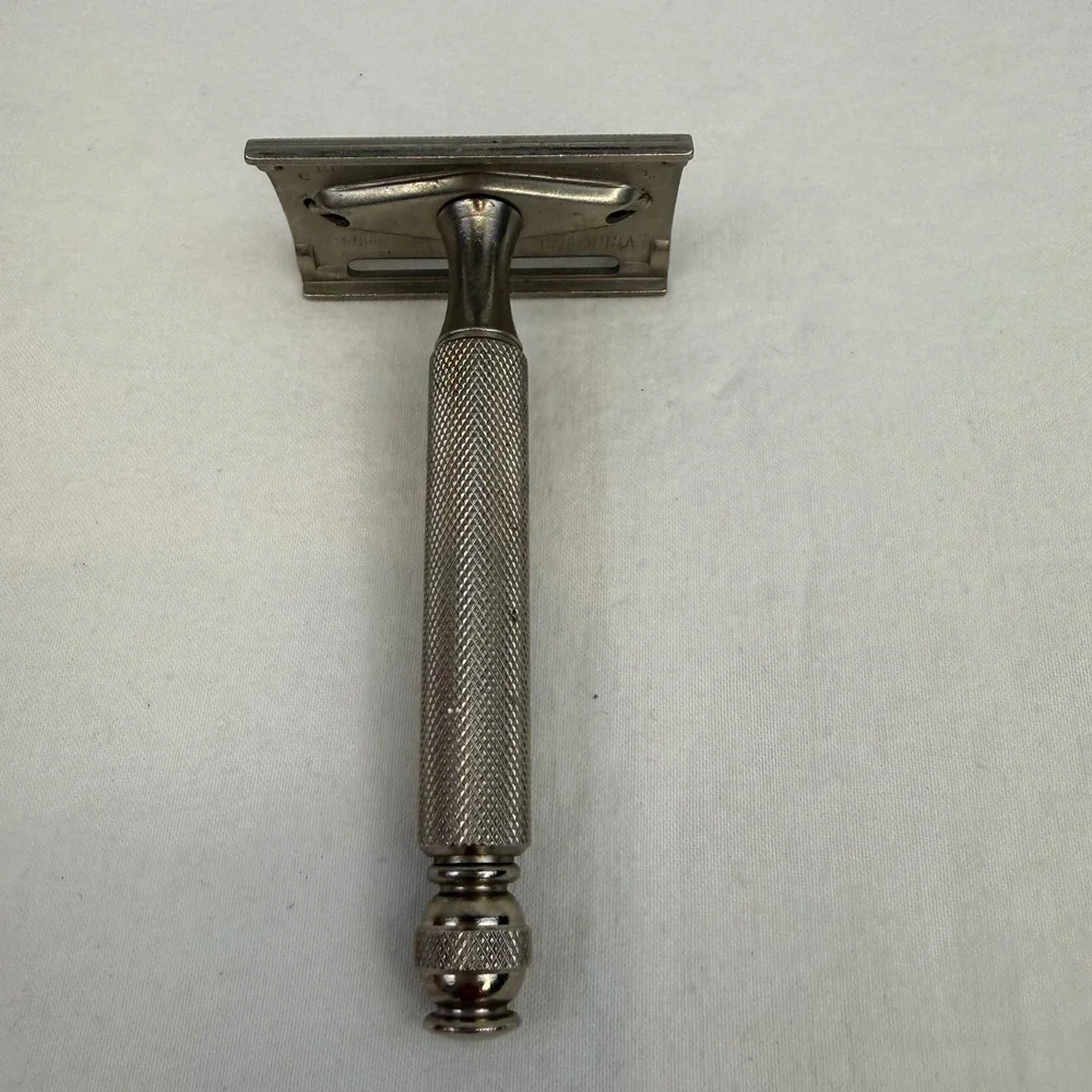 Vintage Gillette Tech Safety Razor Silver Tone Knurled Handle Made in USA C1